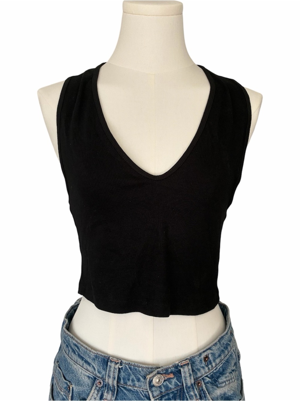 NWT Zara Black Ribbed V-Neck Crop Top